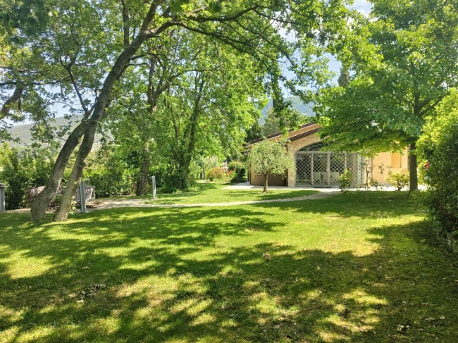 Villa in vendita a Montecchio