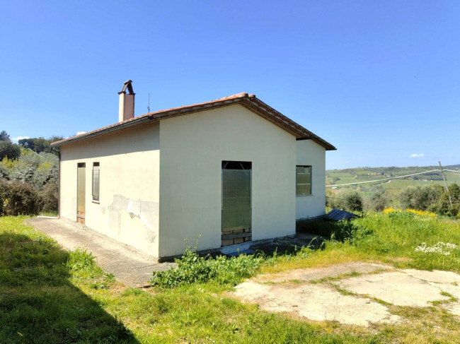 Casa singola in vendita a Amelia