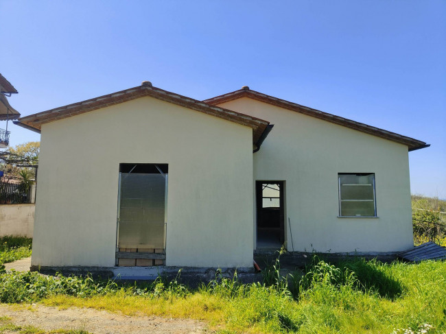 Casa singola in vendita a Amelia