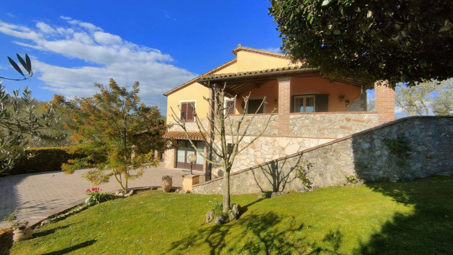 Villa in vendita a Avigliano Umbro