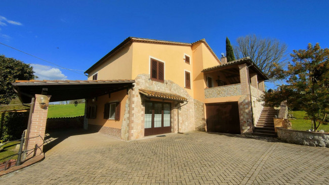 Villa in vendita a Avigliano Umbro