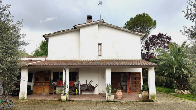 Casa singola in vendita a Amelia