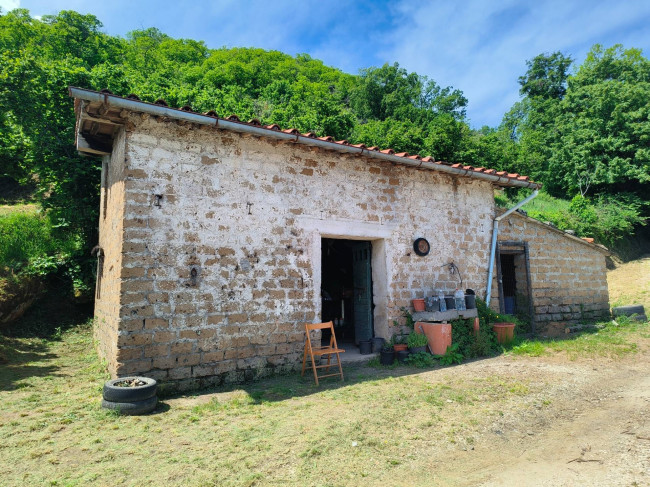 Rustico in vendita a Soriano nel Cimino