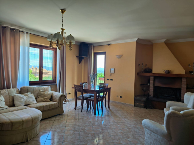 Villa in vendita a Soriano nel Cimino