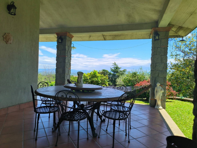 Villa in vendita a Soriano nel Cimino