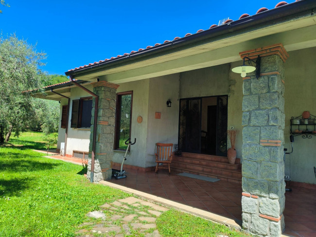 Villa in vendita a Soriano nel Cimino