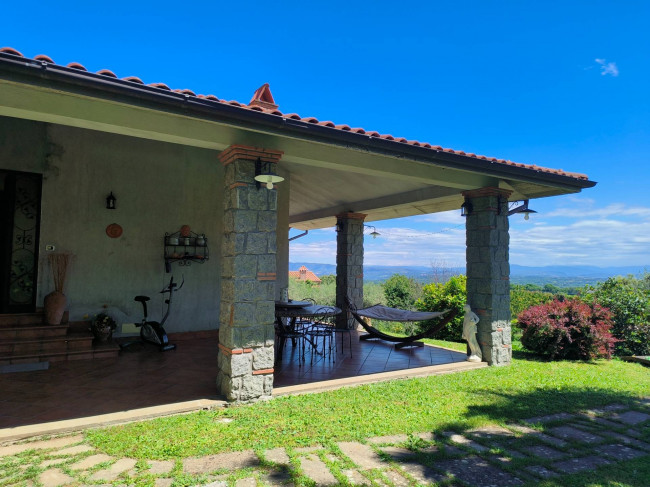 Villa in vendita a Soriano nel Cimino