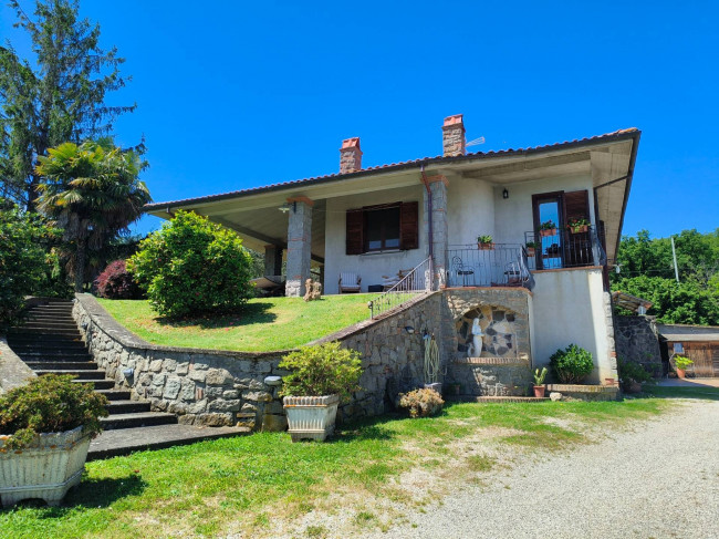 Villa in vendita a Soriano nel Cimino