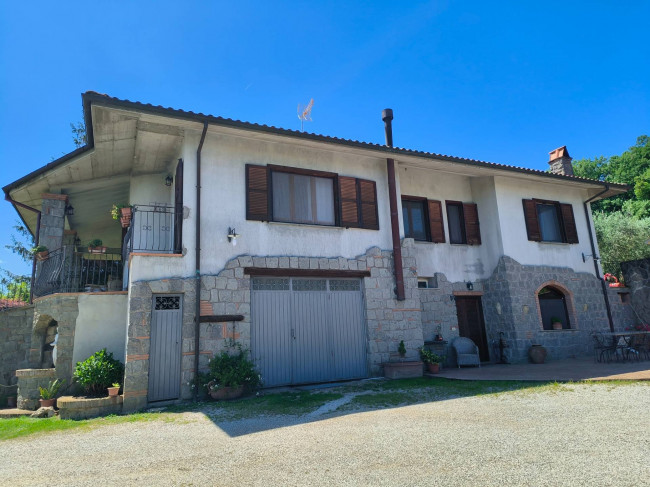 Villa in vendita a Soriano nel Cimino