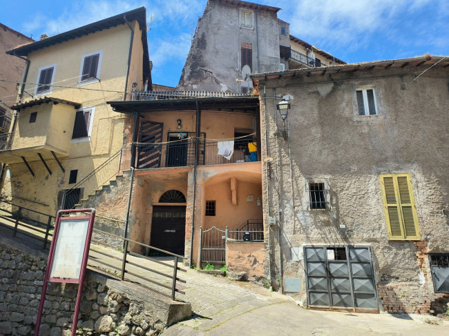 Appartamento in vendita a Canepina