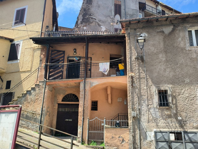 Appartamento in vendita a Canepina