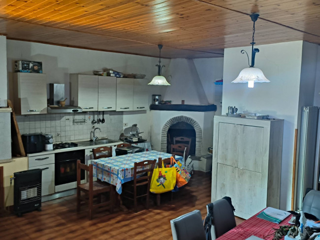 Appartamento in vendita a Canepina