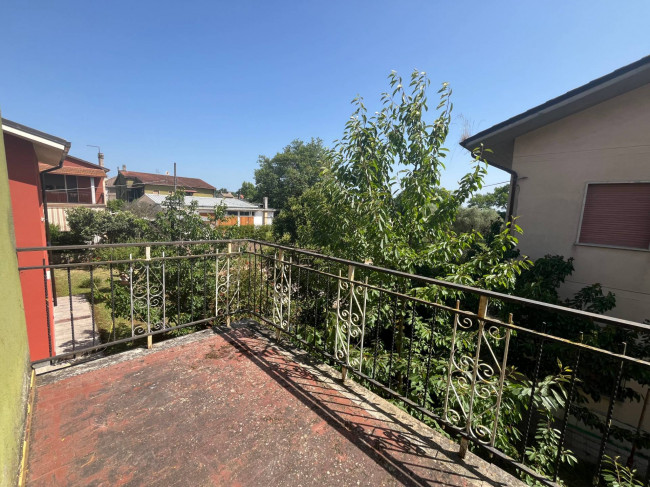 Casa singola in vendita a Bassano in Teverina