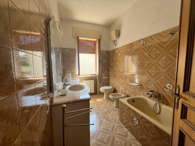 Casa singola in vendita a Bassano in Teverina