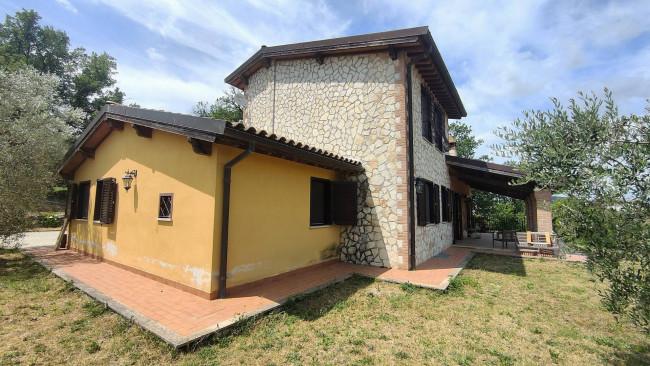 Villa in vendita a Amelia