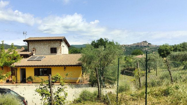 Villa in vendita a Amelia