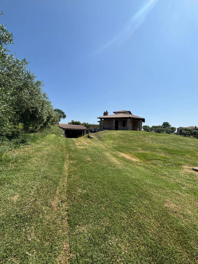 Villa in vendita a Montecastrilli