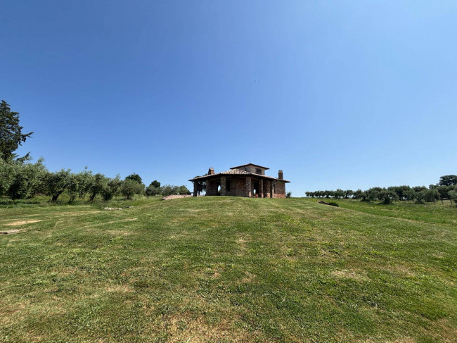 Villa in vendita a Montecastrilli