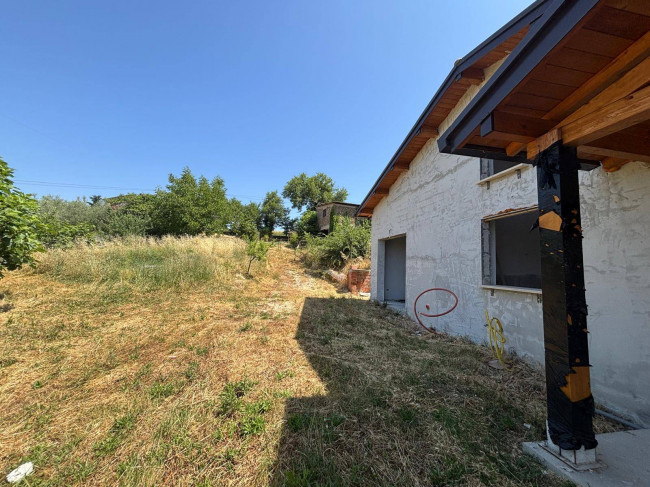 Villetta Bifamiliare in vendita a Montecastrilli