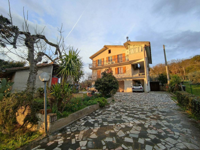 Appartamento in vendita a Giove