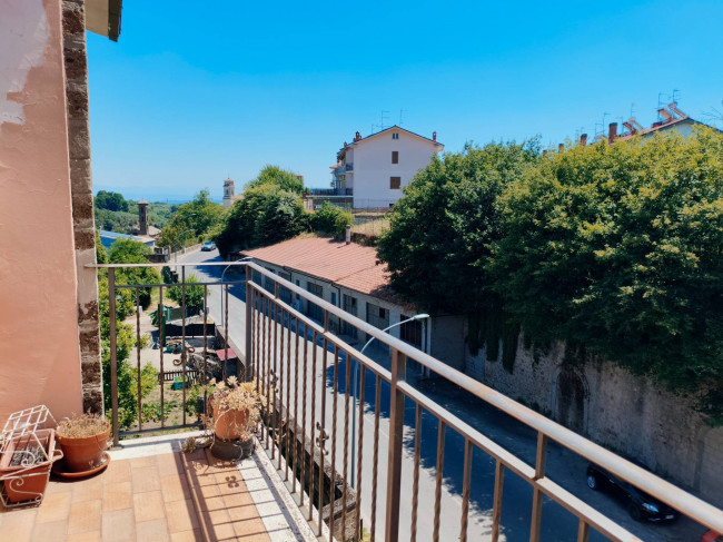 Appartamento in vendita a Vallerano