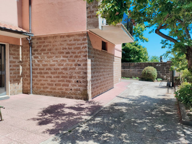 Appartamento in vendita a Vallerano