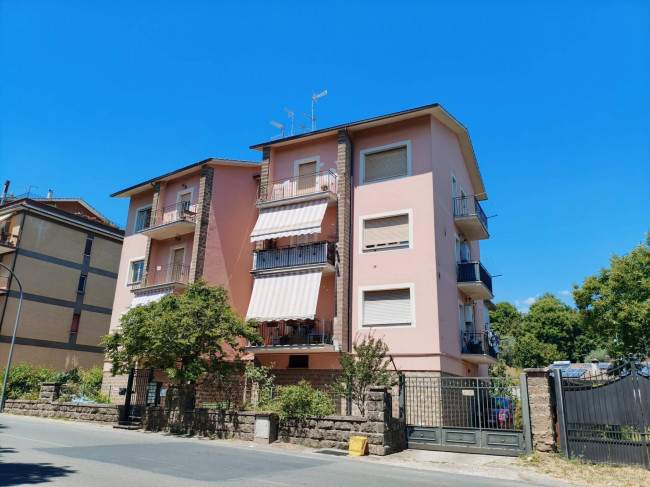 Appartamento in vendita a Vallerano