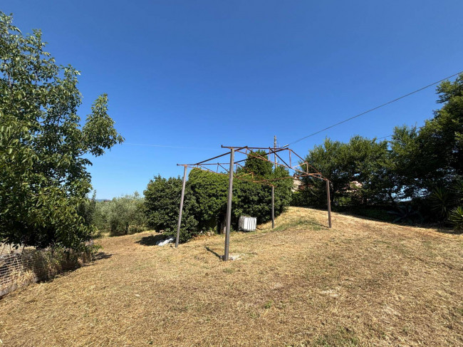 Casale in vendita a Montecastrilli