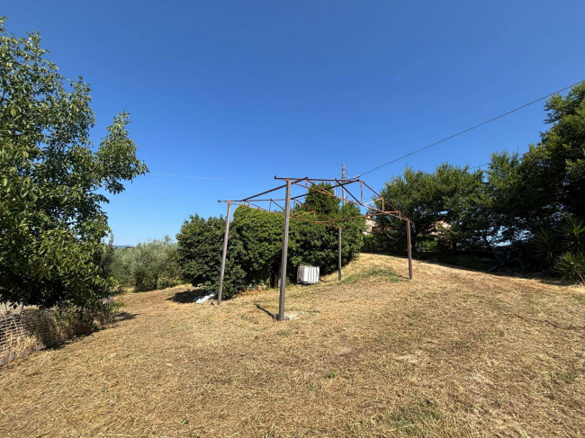 Casale in vendita a Montecastrilli