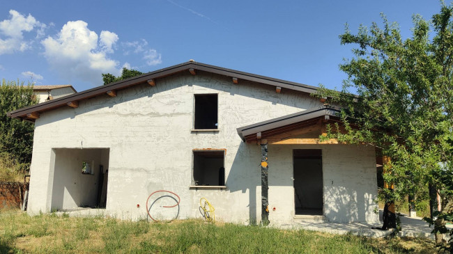 Villetta Bifamiliare in vendita a Montecastrilli