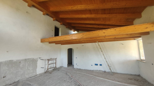 Villetta Bifamiliare in vendita a Montecastrilli