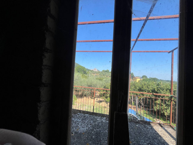 Magazzino in vendita a Soriano nel Cimino