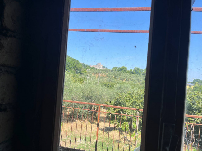 Magazzino in vendita a Soriano nel Cimino