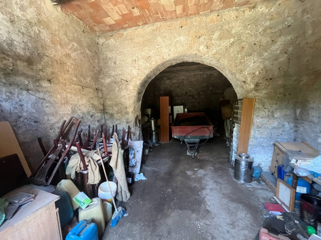 Box o garage in vendita a Vignanello