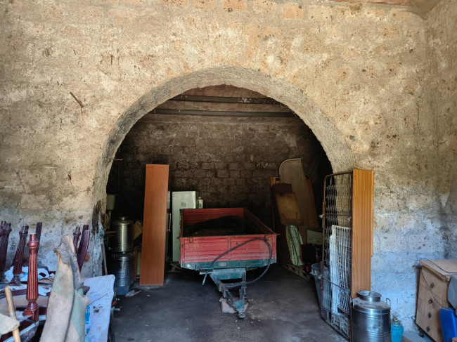 Box o garage in vendita a Vignanello