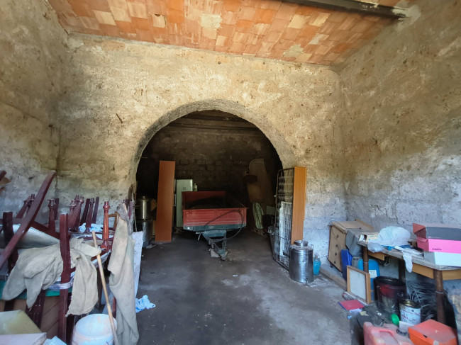 Box o garage in vendita a Vignanello