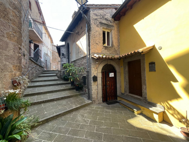 Appartamento in vendita a Soriano nel Cimino