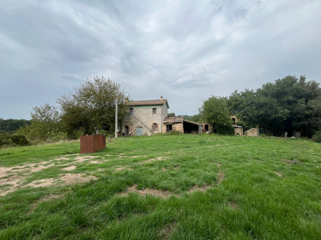 Casale in vendita a Orte