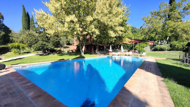 Villa in vendita a Giove