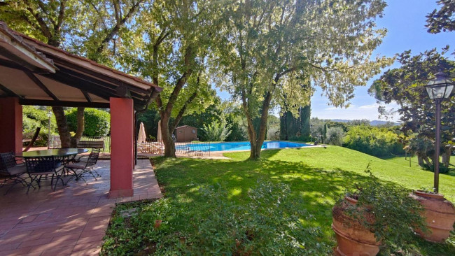 Villa in vendita a Giove