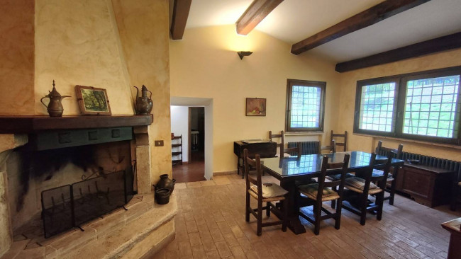 Villa in vendita a Giove