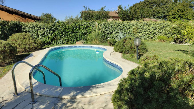 Villa in vendita a Montecchio
