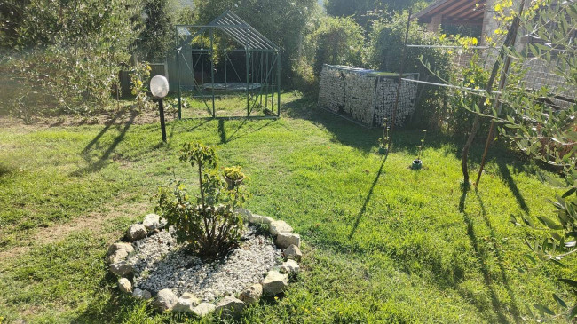 Villa in vendita a Montecchio