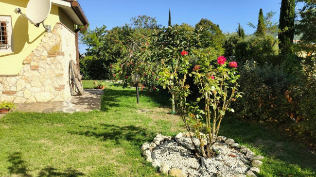 Villa in vendita a Montecchio