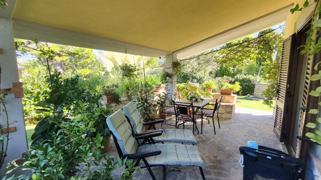 Villa in vendita a Montecchio
