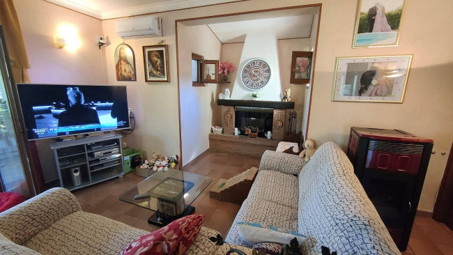 Villa in vendita a Montecchio