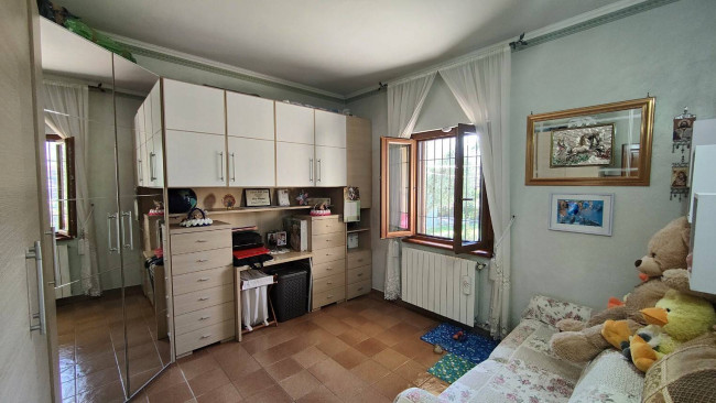 Villa in vendita a Montecchio
