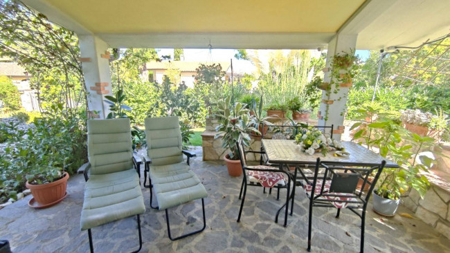 Villa in vendita a Montecchio