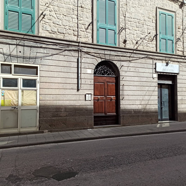 Locale commerciale in vendita a Soriano nel Cimino