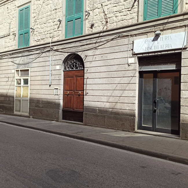 Locale commerciale in vendita a Soriano nel Cimino